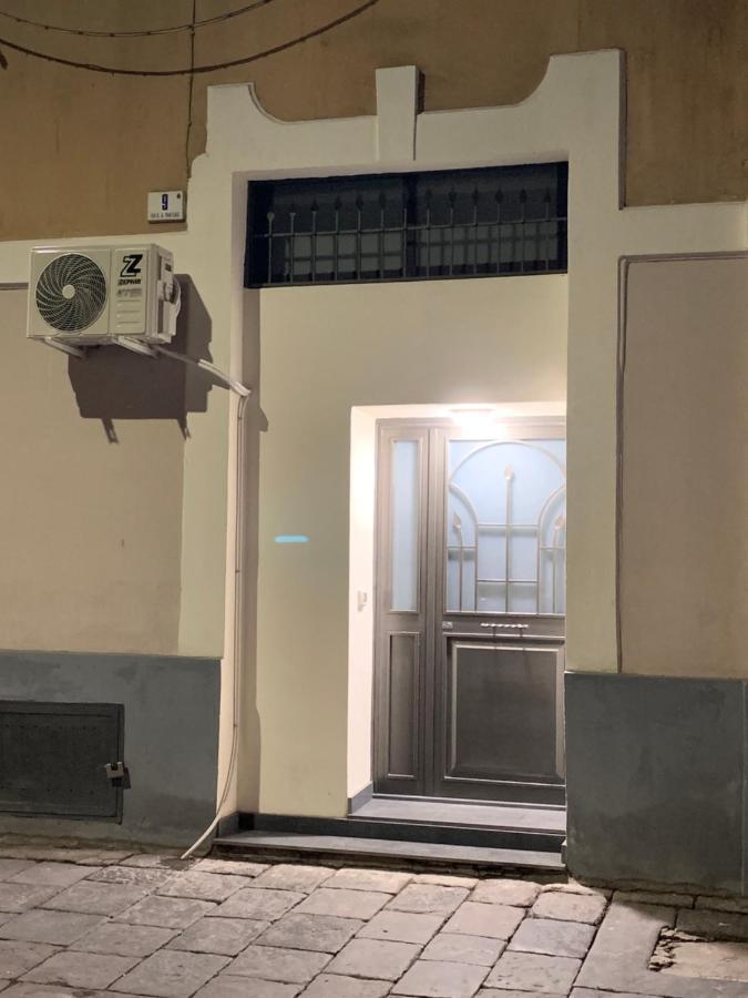 Nuovissimo Appartamento Indipendente Al Centro !! Катания Экстерьер фото